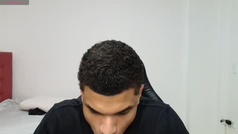 juan_gomez_1 online show from April 30, 12:17 am