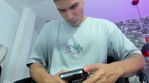 Snapshot of juan_jsmith chatting on March 3, 1:21 am juan_jsmith online show from March 3, 1:21 am