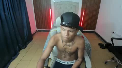 Snapshot of juan_mhata chatting on February 24, 12:41 am Juan Mhata online show from February 24, 12:41 am