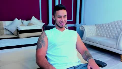 juan_muscle online show from December 2, 6:10 pm