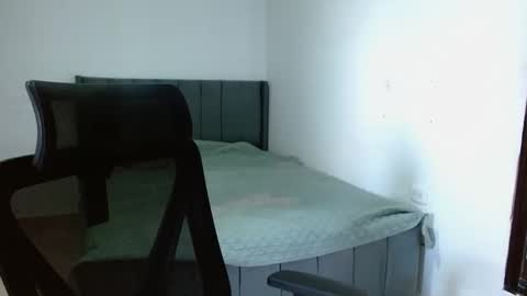 Snapshot of juan_y_ana_69 chatting on November 22, 4:28 pm juan y ana online show from November 22, 4:28 pm