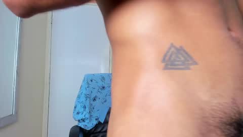 Snapshot of juanbladde chatting on March 11, 2:07 pm Juan Esteban online show from March 11, 2:07 pm