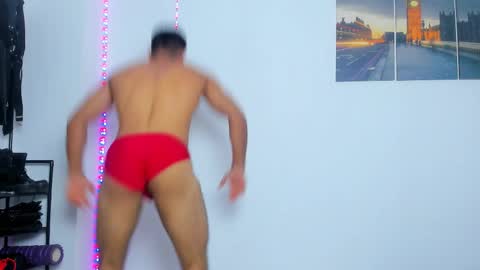 Snapshot of juanbladde chatting on September 23, 6:11 pm Juan Esteban online show from September 23, 6:11 pm