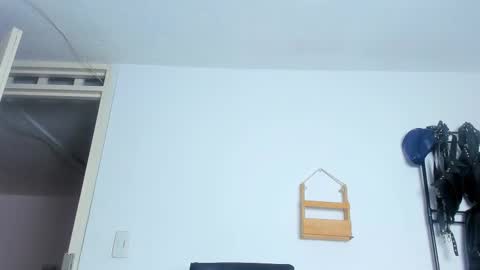 Snapshot of juanbladde chatting on October 1, 5:30 pm Juan Esteban online show from October 1, 5:30 pm