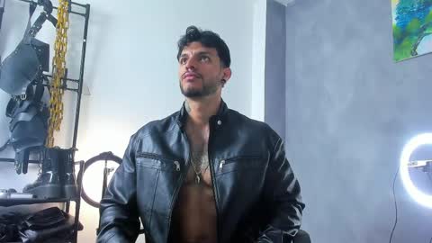 Snapshot of juanbladde chatting on May 6, 11:59 am Juan Esteban online show from May 6, 11:59 am