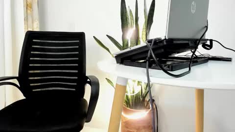 Snapshot of juandiegokingx chatting on November 25, 1:05 am Juan Diego Uribe online show from November 25, 1:05 am