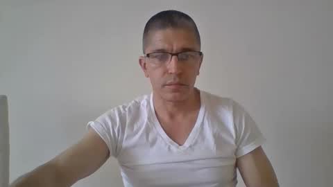 juanearth1 online show from April 1, 6:05 pm