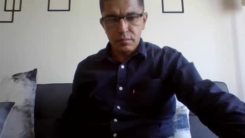 juanearth1 online show from May 18, 9:20 pm