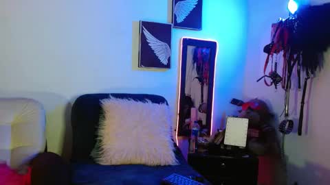 Snapshot of juanitared chatting on December 15, 5:02 am Juanita online show from December 15, 5:02 am