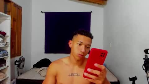 Snapshot of juansw66 chatting on October 2, 6:20 am juansw66 online show from October 2, 6:20 am