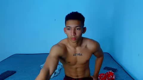 Snapshot of juansw66 chatting on November 12, 5:30 am juansw66 online show from November 12, 5:30 am