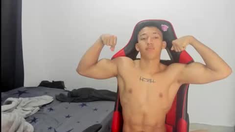 Snapshot of juansw66 chatting on January 11, 4:50 am juansw66 online show from January 11, 4:50 am