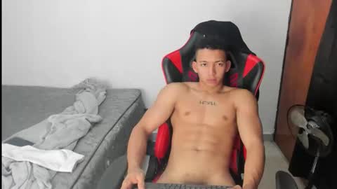 Snapshot of juansw66 chatting on February 5, 5:12 am juansw66 online show from February 5, 5:12 am