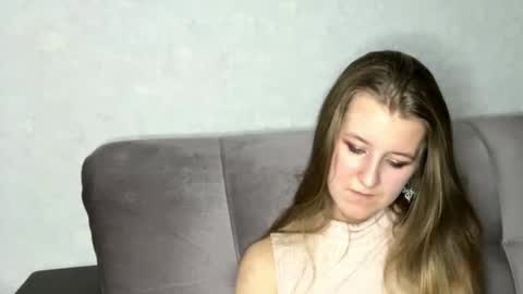 Snapshot of judieswales chatting on December 2, 5:30 pm Gera online show from December 2, 5:30 pm