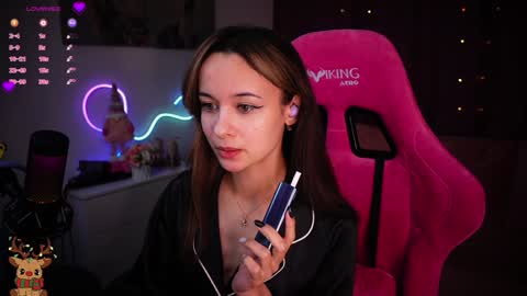 Snapshot of juicy___angel chatting on December 2, 3:14 pm Angelina online show from December 2, 3:14 pm