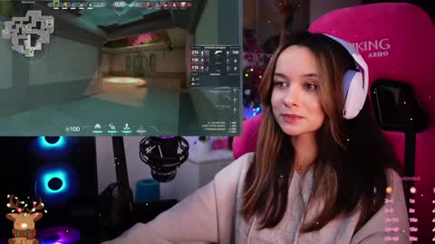 Snapshot of juicy___angel chatting on January 10, 9:53 pm Angelina online show from January 10, 9:53 pm