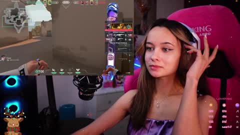 Snapshot of juicy___angel chatting on January 11, 4:46 pm Angelina online show from January 11, 4:46 pm