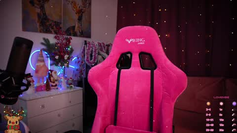 Snapshot of juicy___angel chatting on January 15, 1:45 am Angelina online show from January 15, 1:45 am