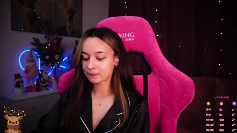 Snapshot of juicy___angel chatting on January 16, 10:44 pm Angelina online show from January 16, 10:44 pm