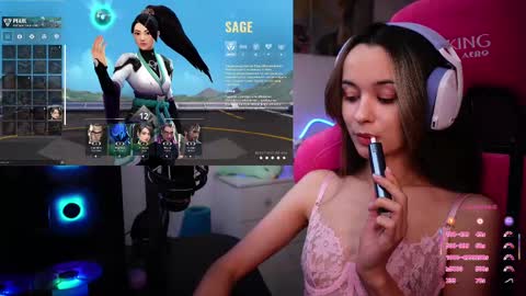 Snapshot of juicy___angel chatting on February 16, 12:30 am Angelina online show from February 16, 12:30 am