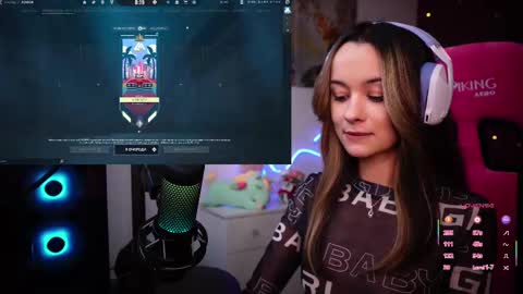 Snapshot of juicy___angel chatting on February 17, 11:31 pm Angelina online show from February 17, 11:31 pm