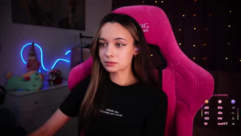 Snapshot of juicy___angel chatting on February 20, 8:36 pm Angelina online show from February 20, 8:36 pm