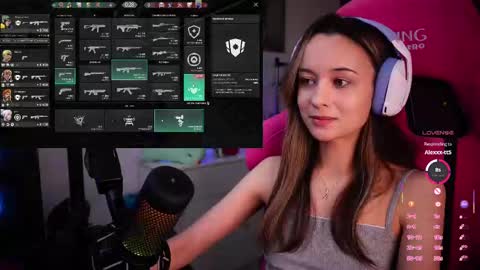 Snapshot of juicy___angel chatting on February 25, 8:30 pm Angelina online show from February 25, 8:30 pm