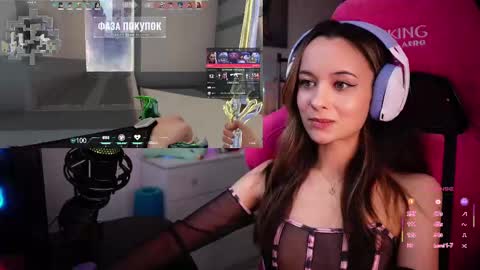 Snapshot of juicy___angel chatting on February 28, 9:55 pm Angelina online show from February 28, 9:55 pm