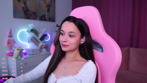 Snapshot of juicy___angel chatting on October 6, 11:18 am Angelina online show from October 6, 11:18 am