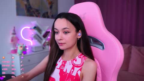 Snapshot of juicy___angel chatting on October 10, 11:09 am Angelina online show from October 10, 11:09 am