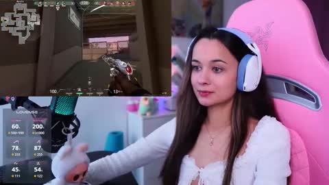 Snapshot of juicy___angel chatting on November 21, 11:42 am Angelina online show from November 21, 11:42 am