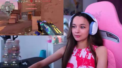 Snapshot of juicy___angel chatting on November 24, 11:54 am Angelina online show from November 24, 11:54 am