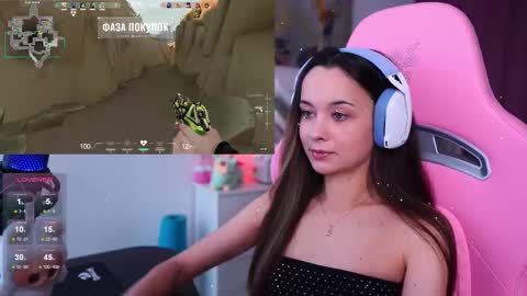 Snapshot of juicy___angel chatting on December 3, 11:30 am Angelina online show from December 3, 11:30 am