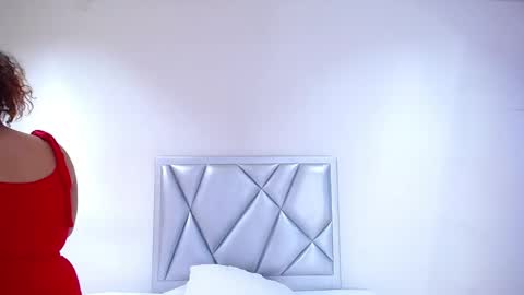 Snapshot of juicy_bignipples18 chatting on December 11, 7:14 pm juicy_bignipples18 online show from December 11, 7:14 pm