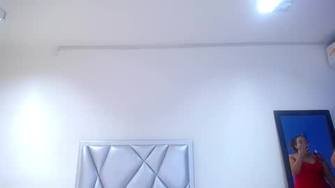 Snapshot of juicy_bignipples18 chatting on January 17, 7:49 pm juicy_bignipples18 online show from January 17, 7:49 pm