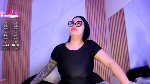 Snapshot of juicy_led_ chatting on November 5, 11:10 am Juicy online show from November 5, 11:10 am