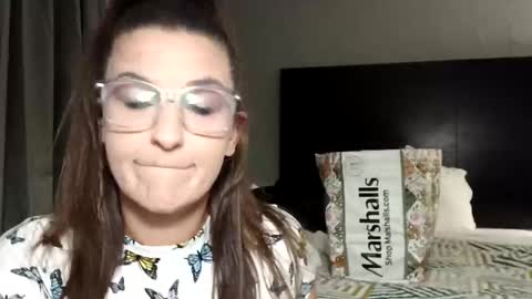 Snapshot of juicygodess chatting on November 4, 6:12 am juicygodess online show from November 4, 6:12 am