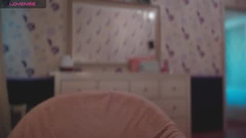 Snapshot of juicyhelenx chatting on October 8, 7:17 am Elena online show from October 8, 7:17 am