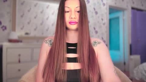 Snapshot of juicyhelenx chatting on October 15, 7:19 am Elena online show from October 15, 7:19 am