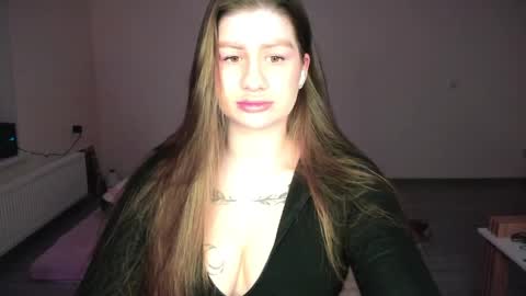 Elena online show from April 18, 6:45 pm