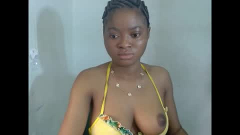 juicynpinkx online show from March 22, 8:51 am