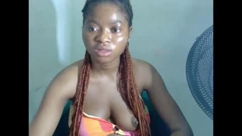 juicynpinkx online show from April 9, 11:10 pm