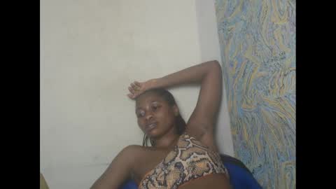 Snapshot of juicypiexx chatting on February 1, 3:52 am juicypiexx online show from February 1, 3:52 am