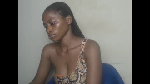 Snapshot of juicypiexx chatting on February 7, 2:40 am juicypiexx online show from February 7, 2:40 am