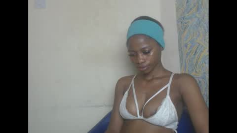 Snapshot of juicypiexx chatting on February 11, 7:27 pm juicypiexx online show from February 11, 7:27 pm