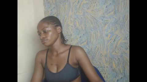 Snapshot of juicypiexx chatting on February 24, 5:00 am juicypiexx online show from February 24, 5:00 am