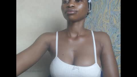 Snapshot of juicypiexx chatting on March 12, 11:22 pm juicypiexx online show from March 12, 11:22 pm