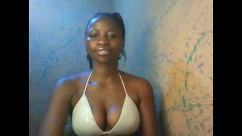 Snapshot of juicypiexx chatting on September 18, 1:18 am juicypiexx online show from September 18, 1:18 am