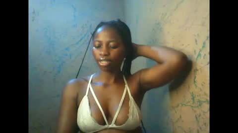 Snapshot of juicypiexx chatting on September 29, 3:33 am juicypiexx online show from September 29, 3:33 am