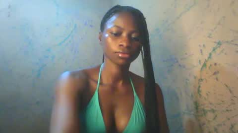 Snapshot of juicypiexx chatting on October 6, 3:53 pm juicypiexx online show from October 6, 3:53 pm